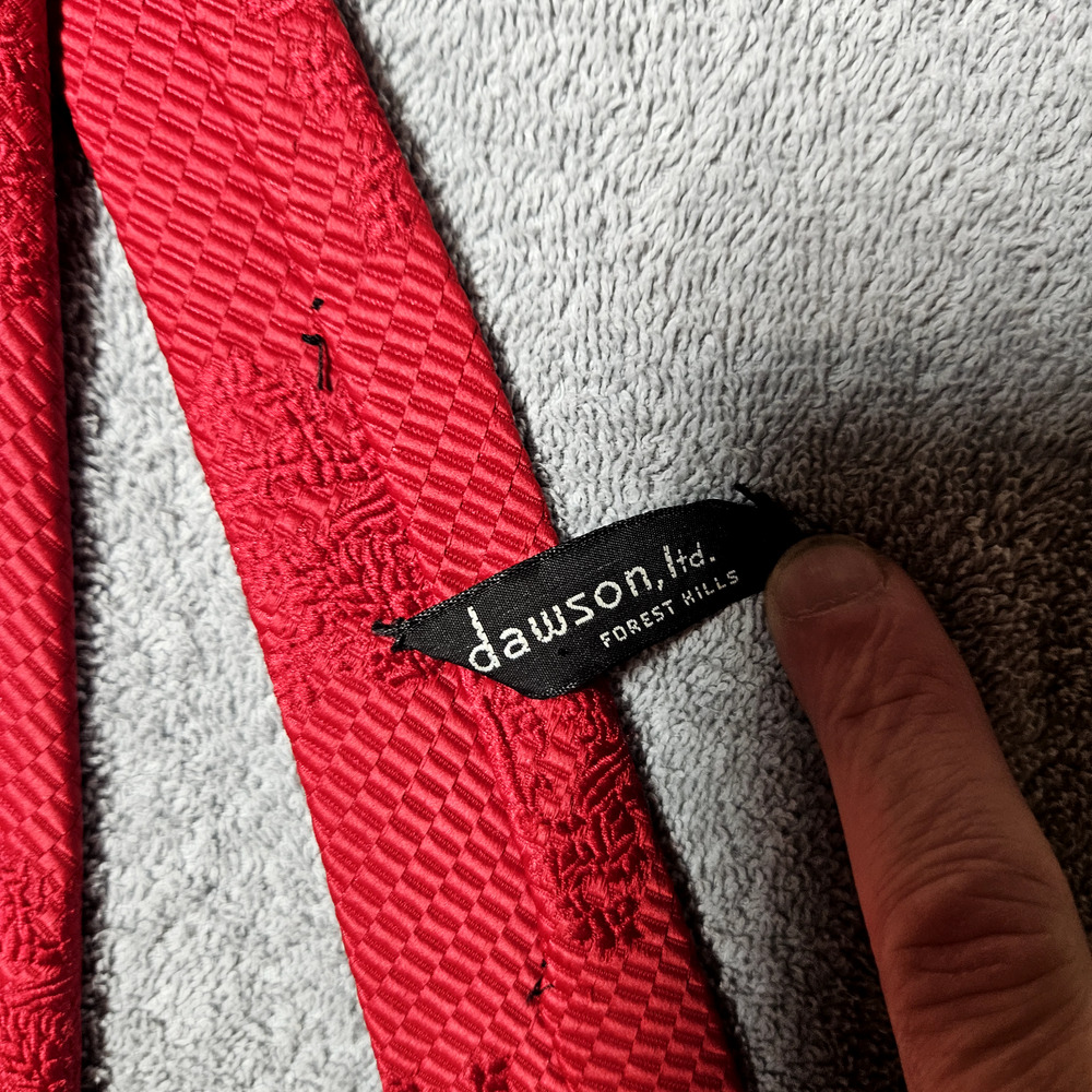 VTG Dawson Men’s Red Silk Woven Jacquard Tie Textured Geometric FLAWED TAG
